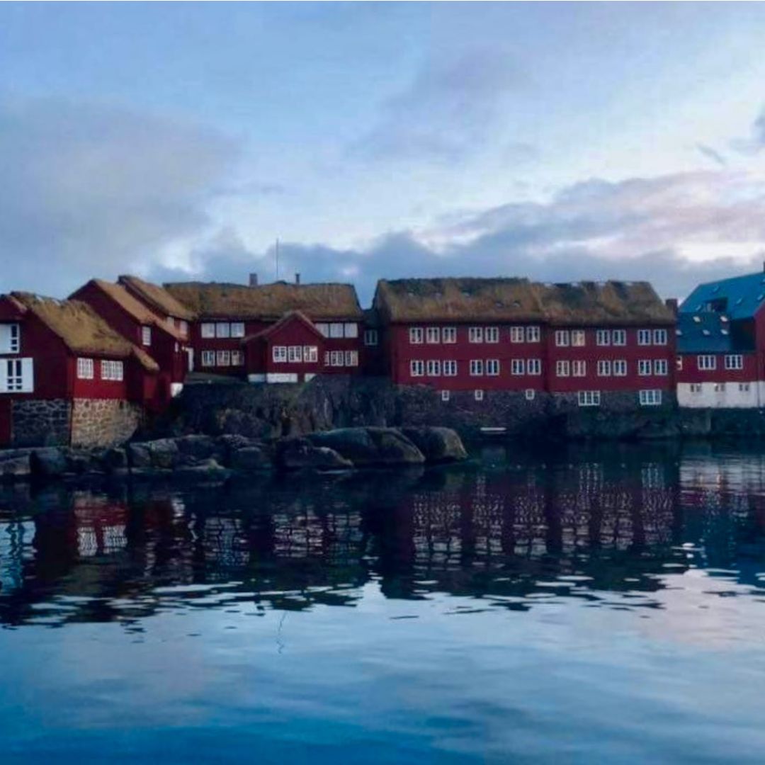 体验法罗群岛首都 ”托尔斯港 ”，旧城 “Kirkjubøur”，法罗群岛南部 “Sandoy”